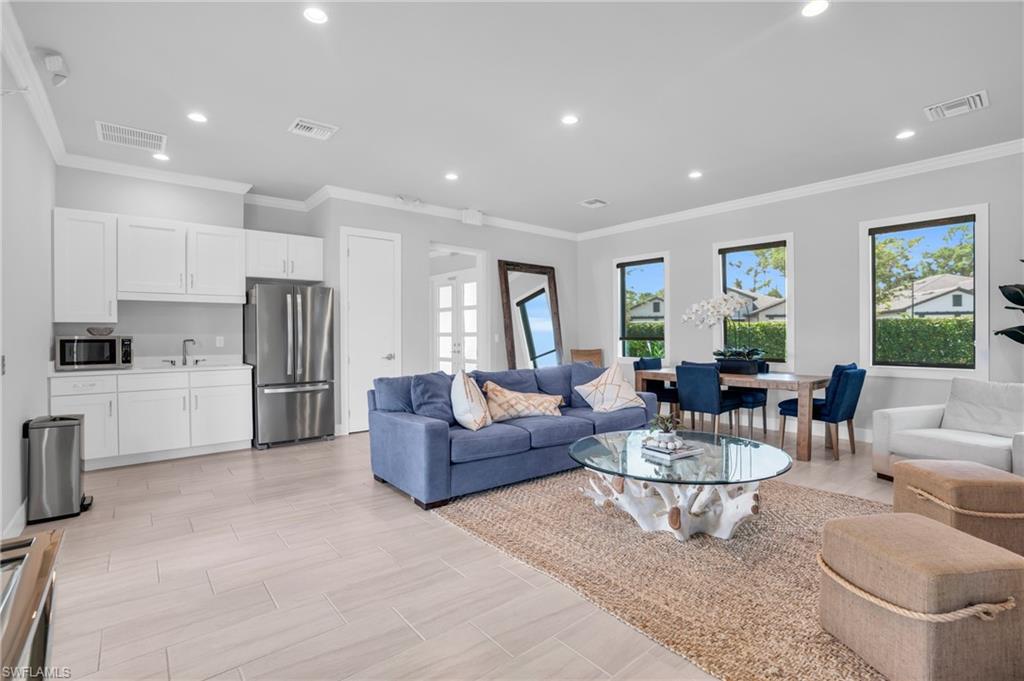 ABACO POINTE - Residential