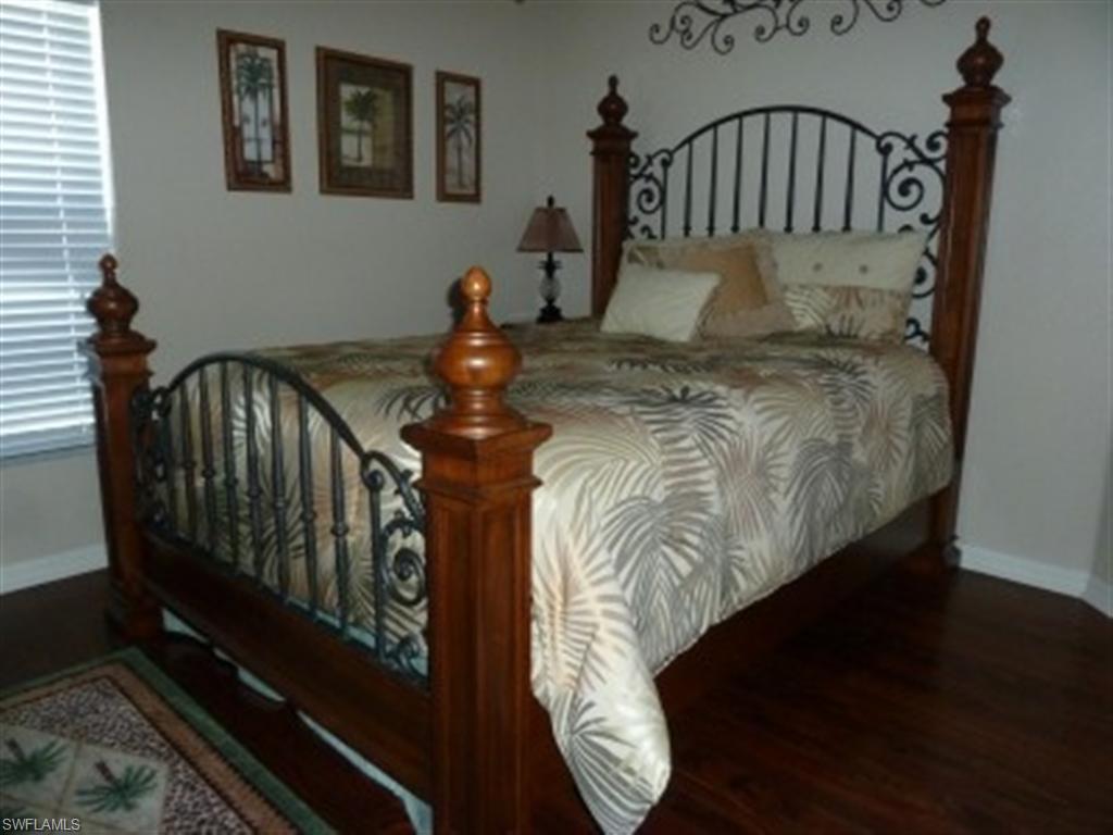 CALUSA PALMS - Residential