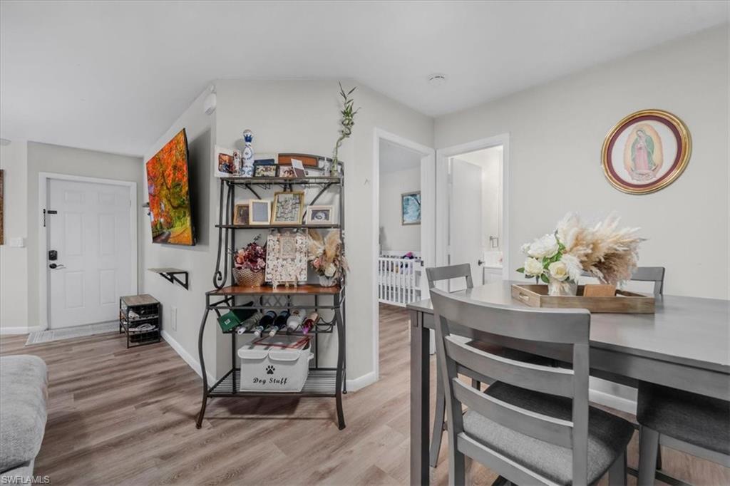 COUNTRY VILLAGE - Residential