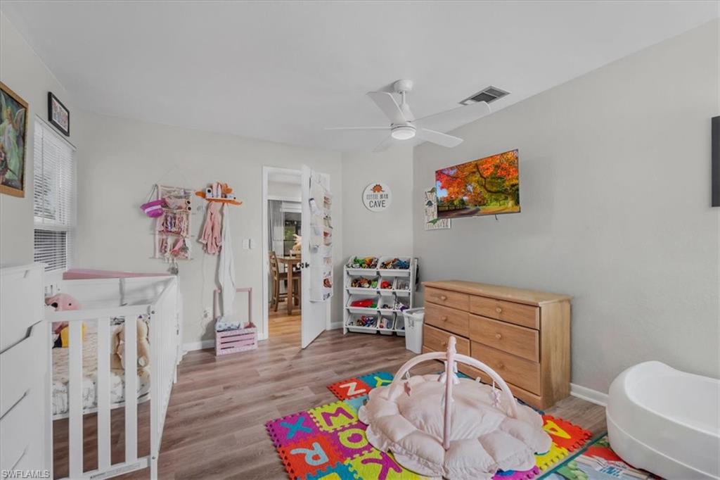 COUNTRY VILLAGE - Residential