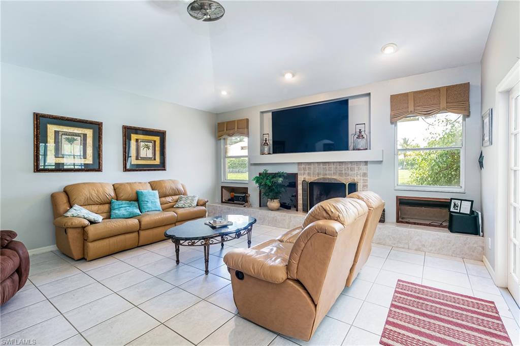 MONTEREY - Residential