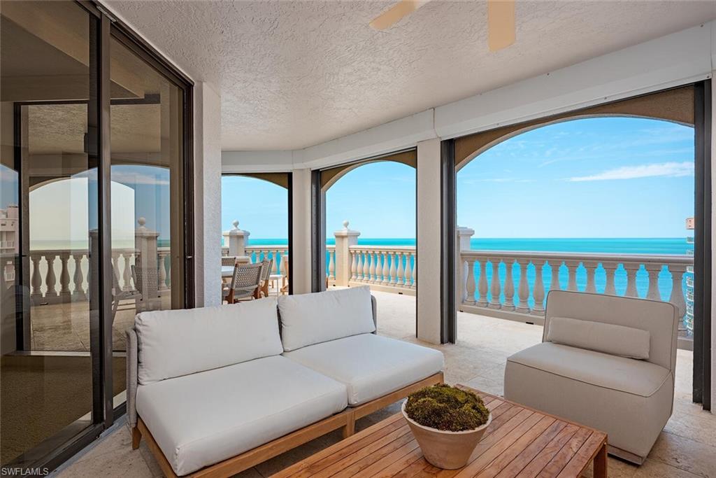 CARLYSLE AT BAY COLONY - Residential