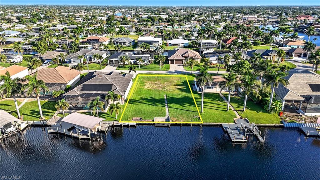 CAPE CORAL - Land