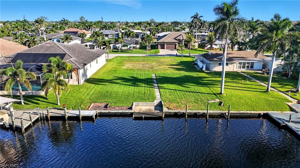 CAPE CORAL - Land