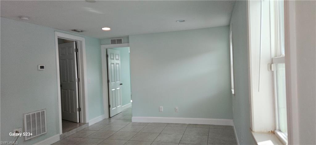 COUNTRY CLUB HOMES - Residential Lease