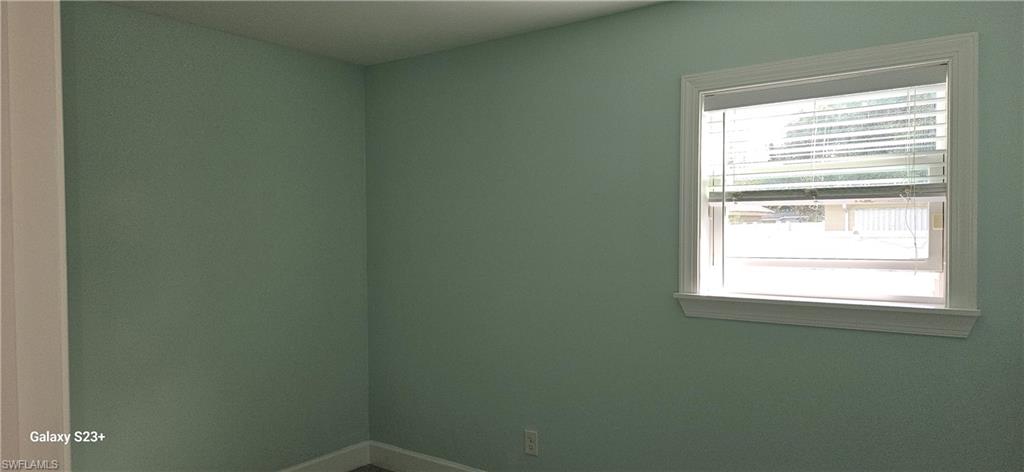 COUNTRY CLUB HOMES - Residential Lease