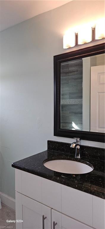 COUNTRY CLUB HOMES - Residential Lease