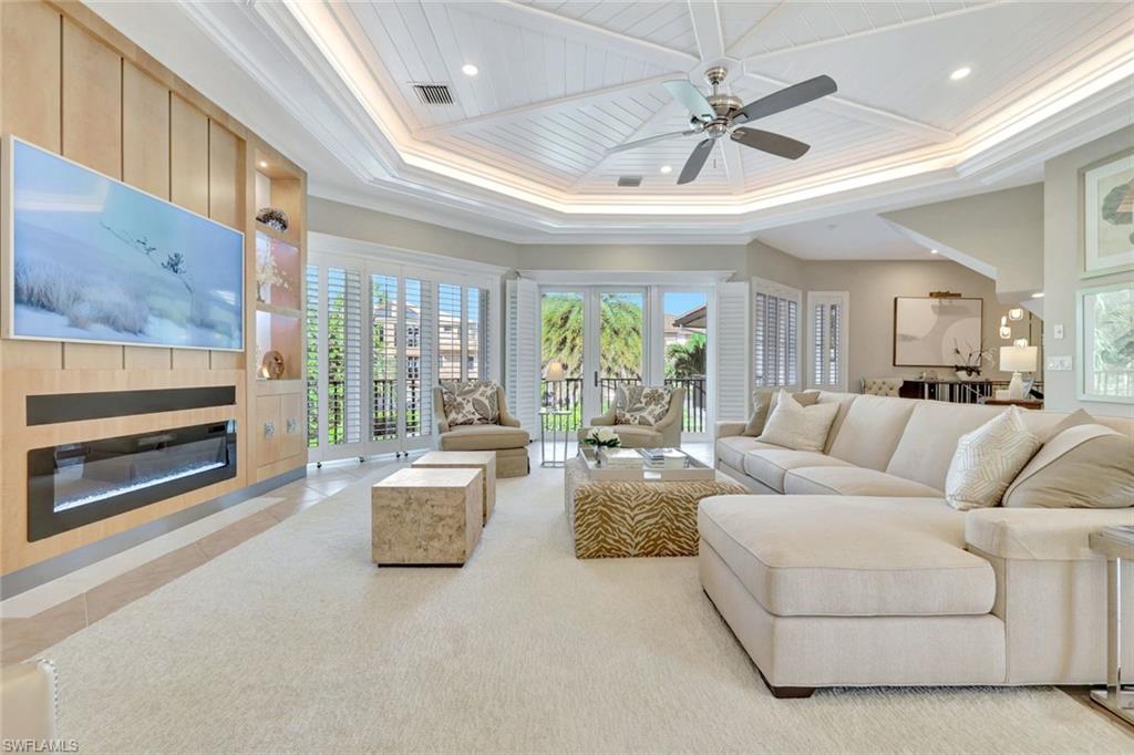 HIDEAWAY BEACH - Residential