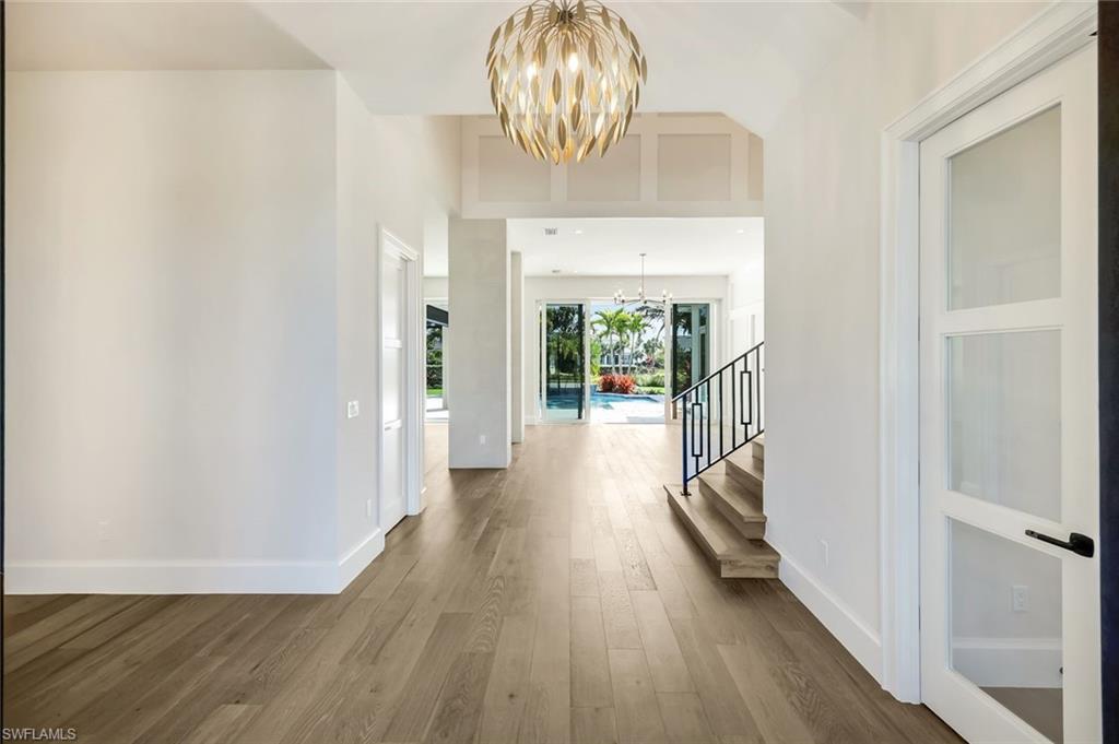 THE ENCLAVE OF DISTINCTION - Residential