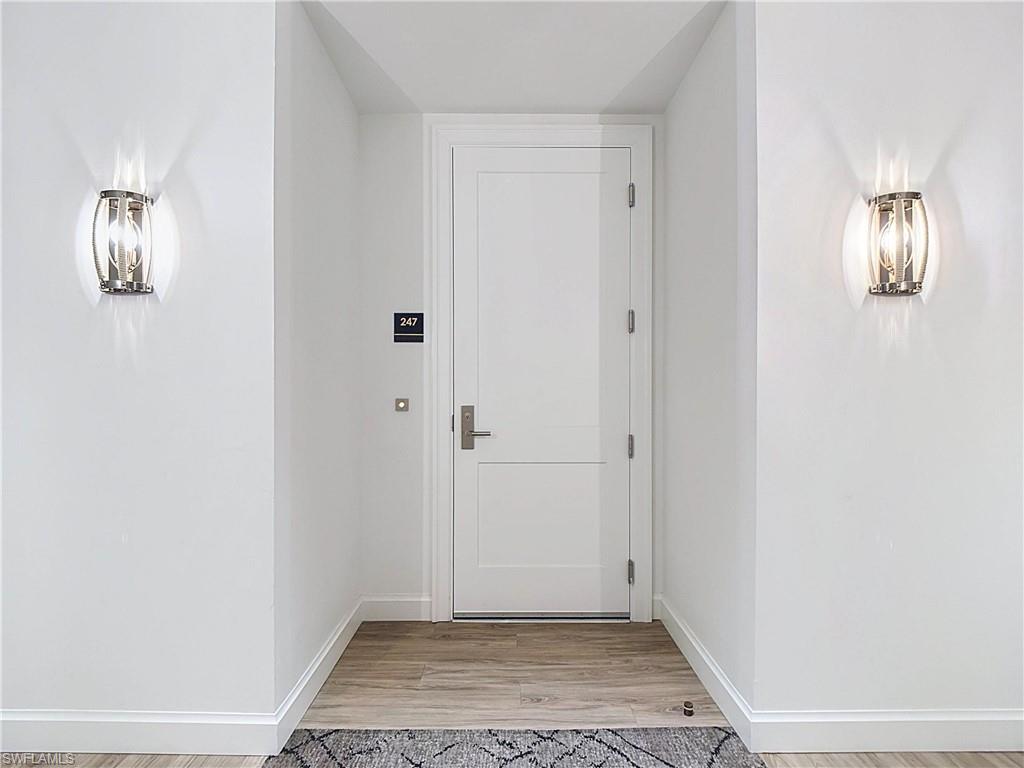 ELEVEN ELEVEN CENTRAL - Residential