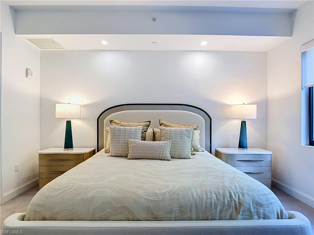 ELEVEN ELEVEN CENTRAL - Residential