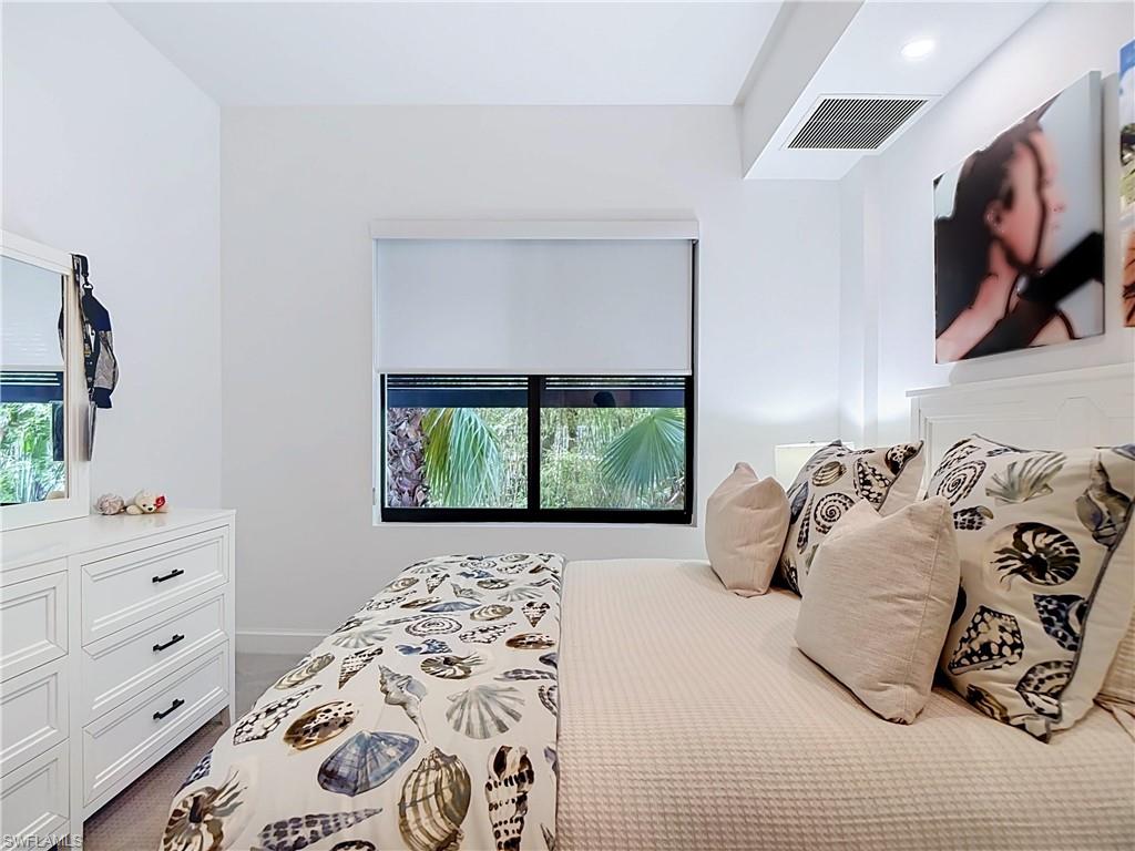 ELEVEN ELEVEN CENTRAL - Residential