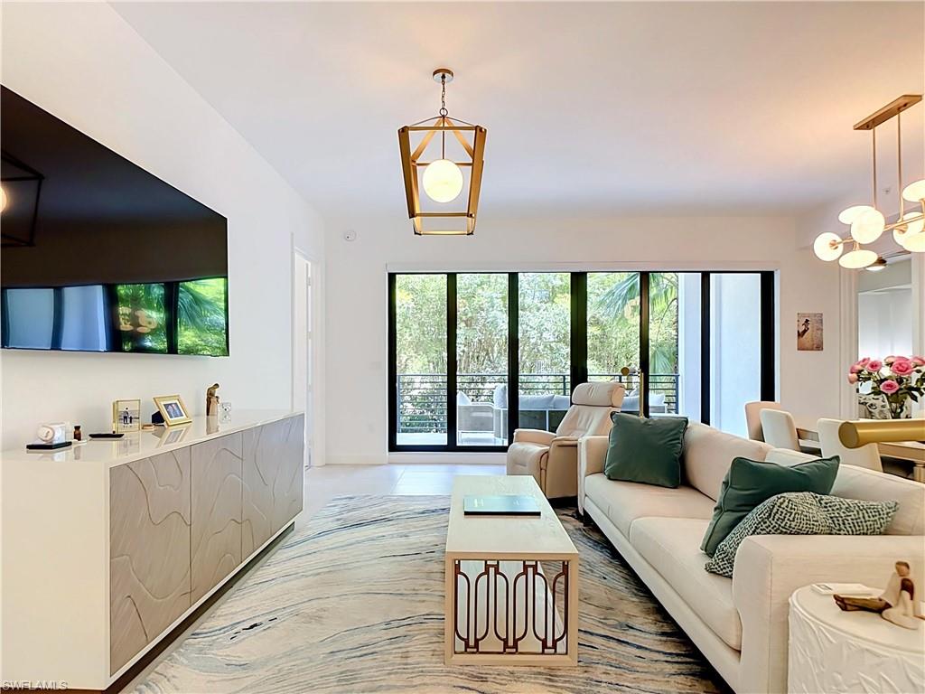 ELEVEN ELEVEN CENTRAL - Residential