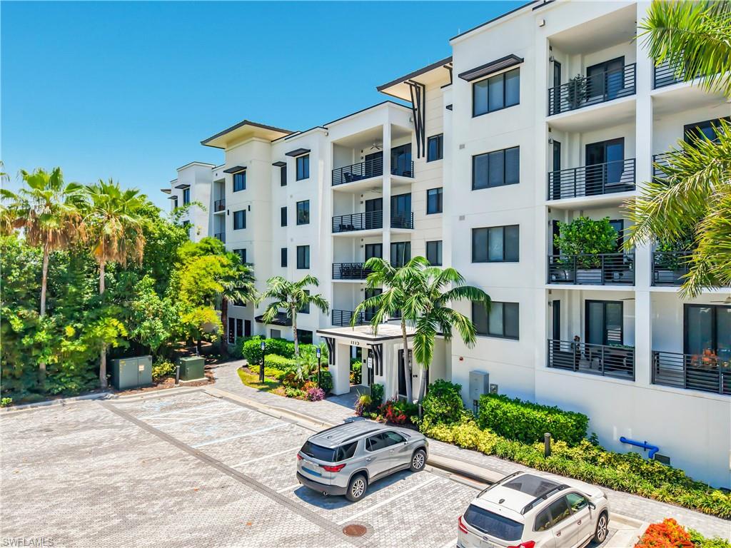 ELEVEN ELEVEN CENTRAL - Residential