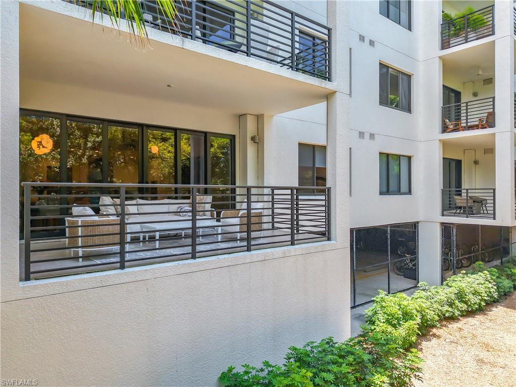 ELEVEN ELEVEN CENTRAL - Residential