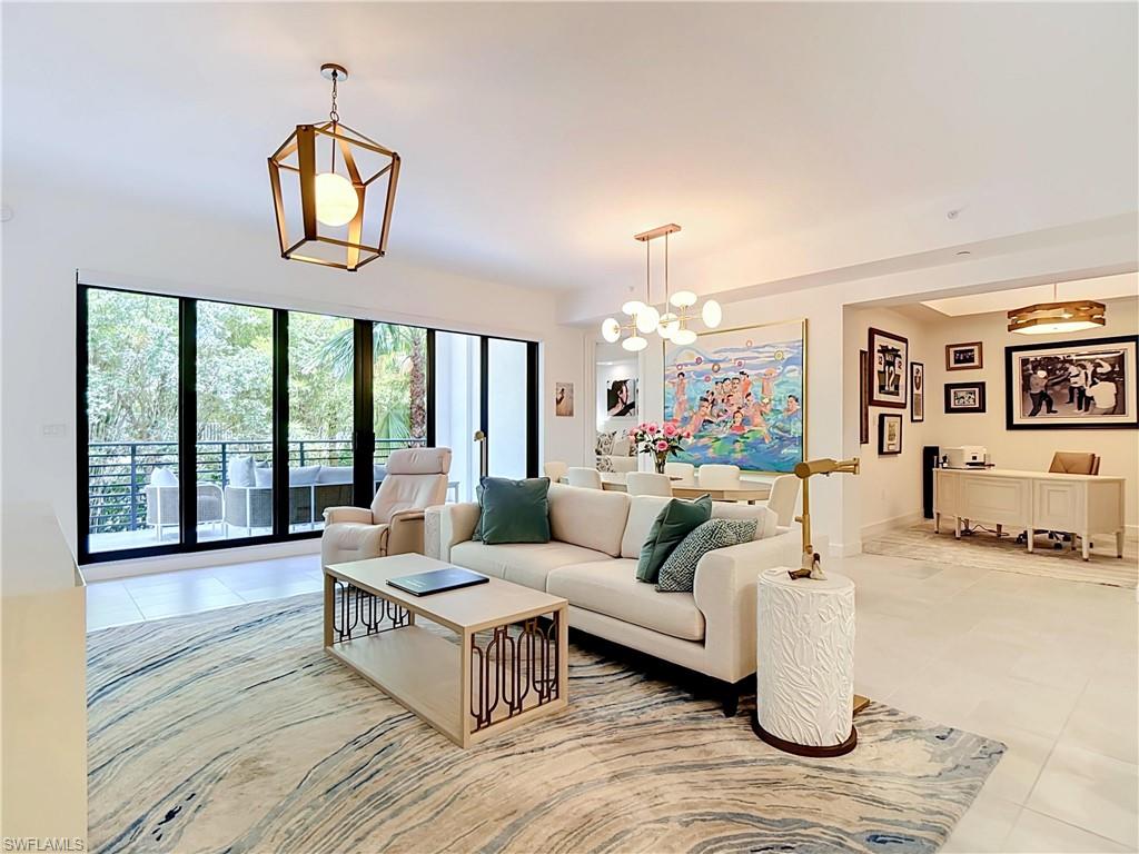 ELEVEN ELEVEN CENTRAL - Residential