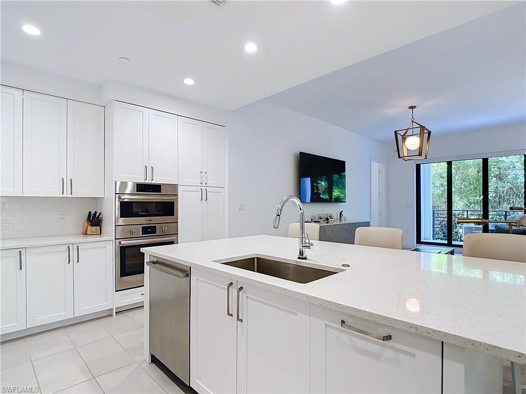ELEVEN ELEVEN CENTRAL - Residential
