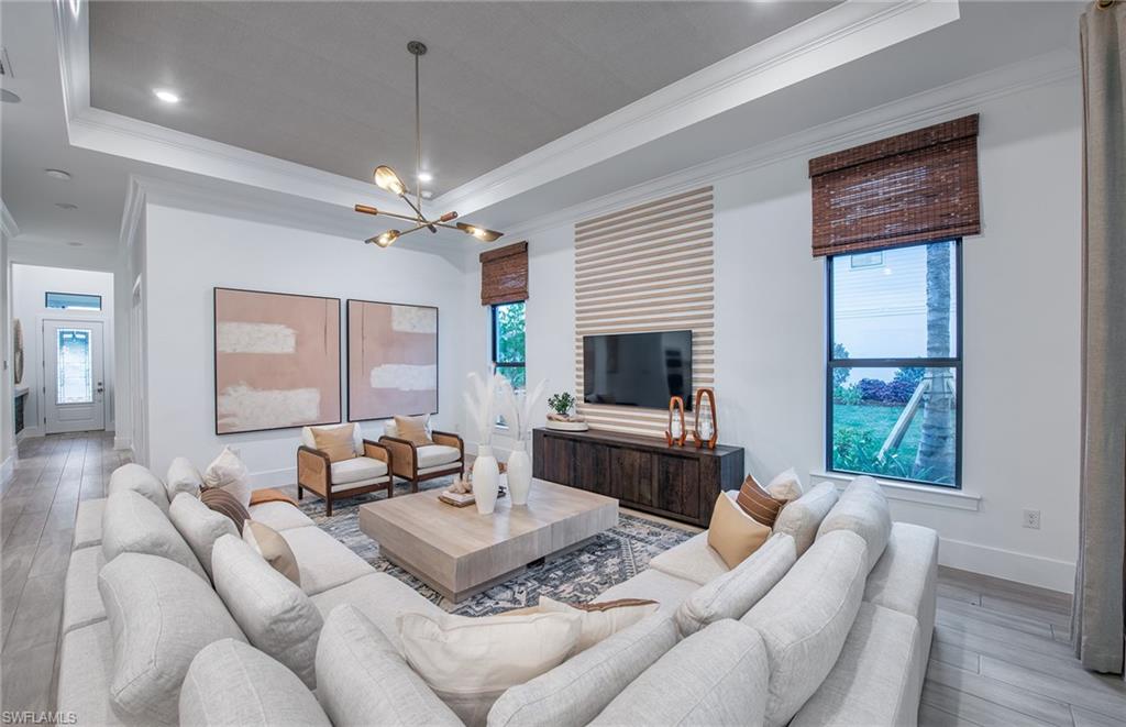 CAYMAS - Residential