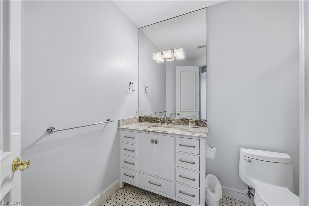 BAY COLONY SHORES - Residential