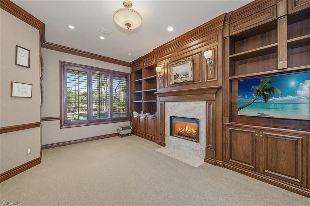 BAY COLONY SHORES - Residential