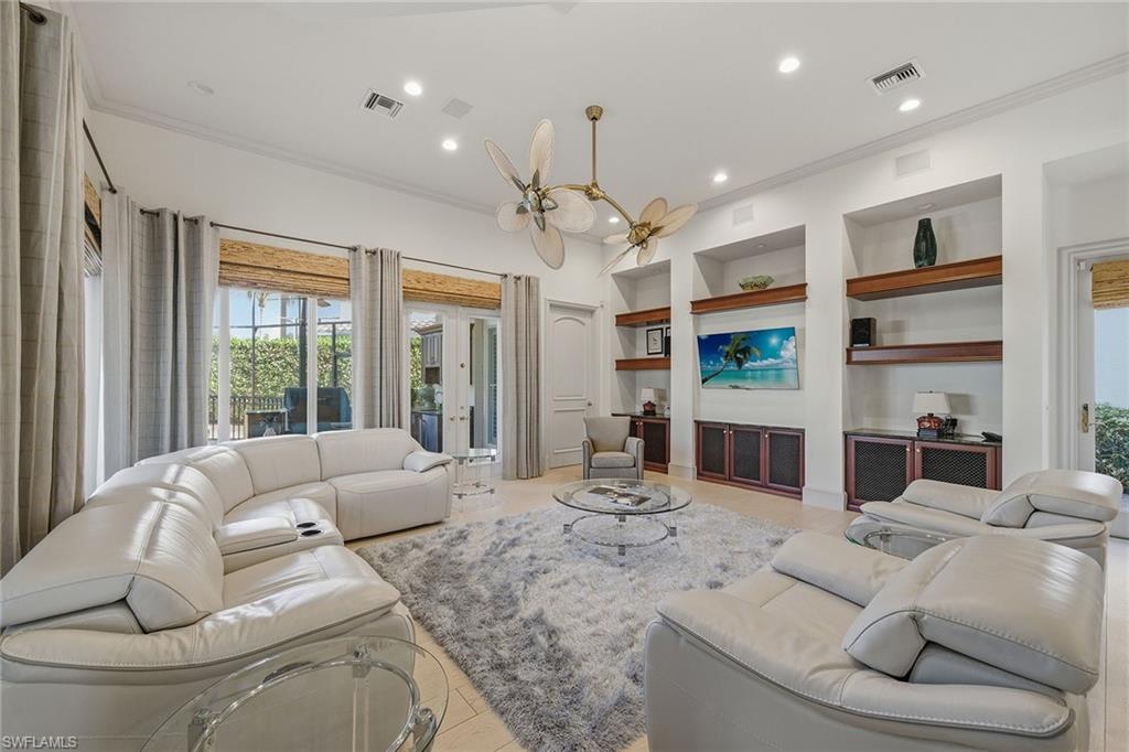 BAY COLONY SHORES - Residential