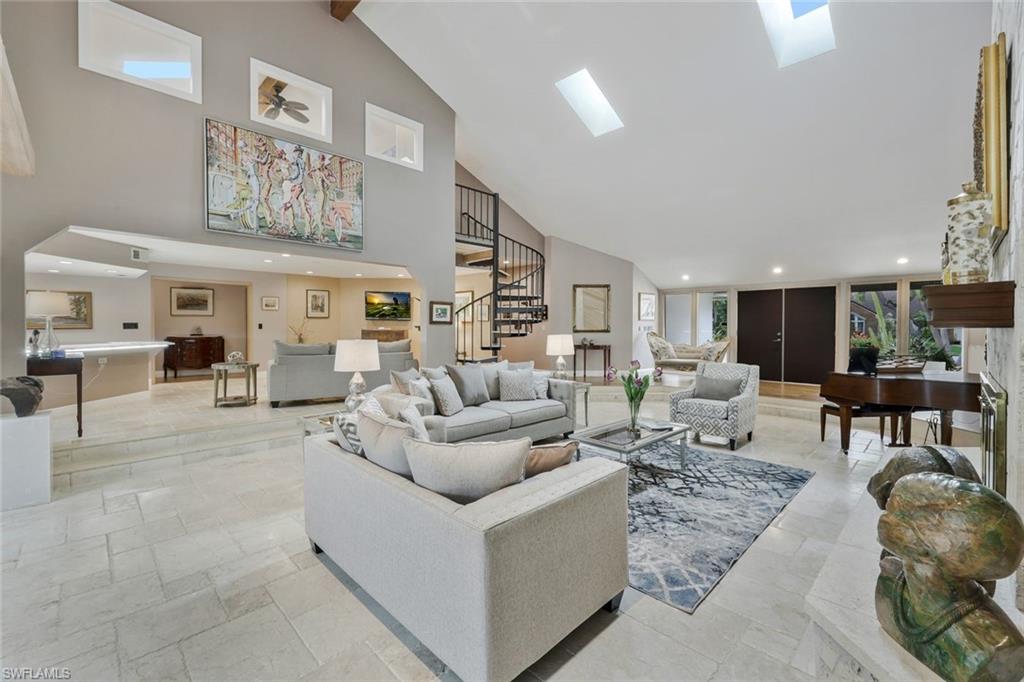 PELICAN BAY WOODS - Residential
