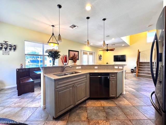 CORAL LAKES - Residential