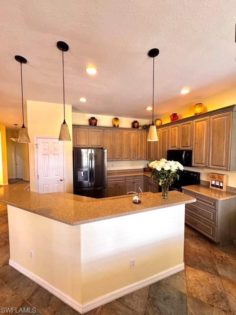 CORAL LAKES - Residential
