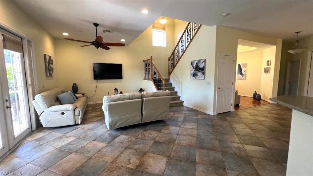 CORAL LAKES - Residential