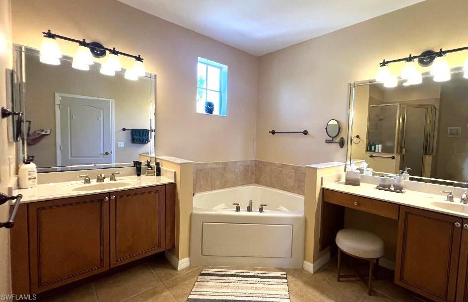 CORAL LAKES - Residential