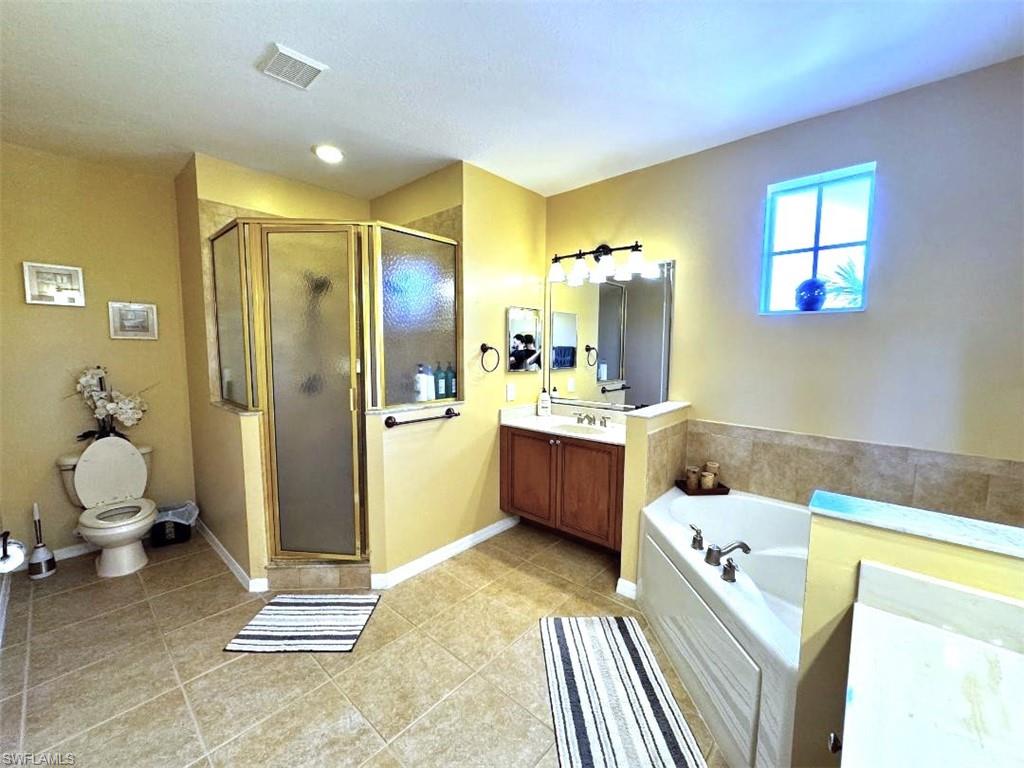 CORAL LAKES - Residential