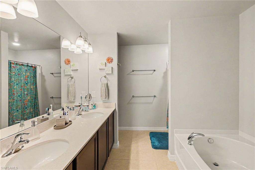 MIRROR LAKES - Residential