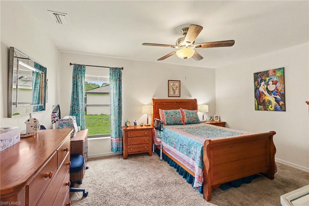 MIRROR LAKES - Residential