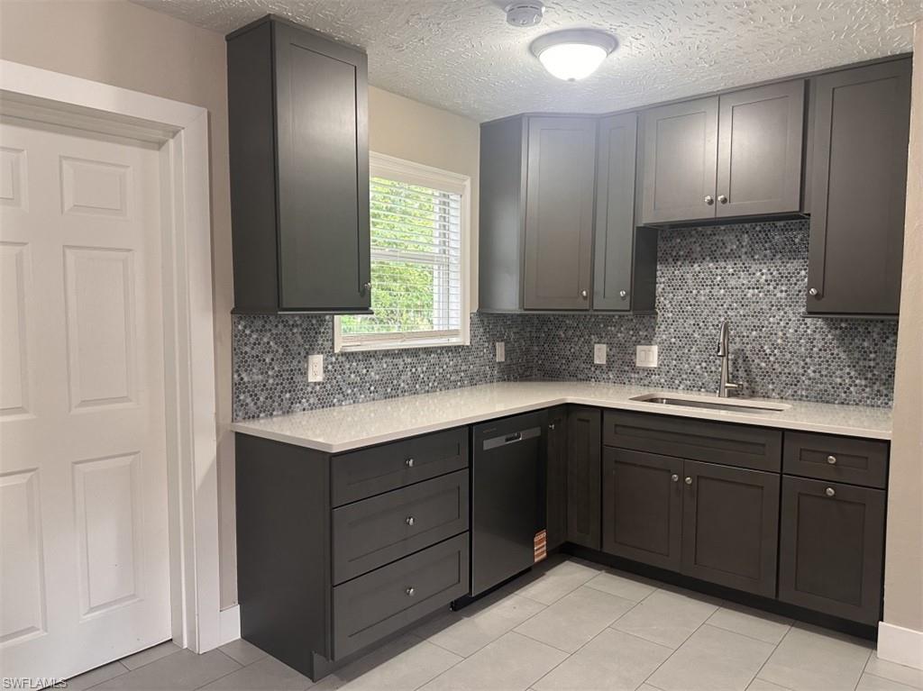 COUNTRY CLUB HOMES - Residential