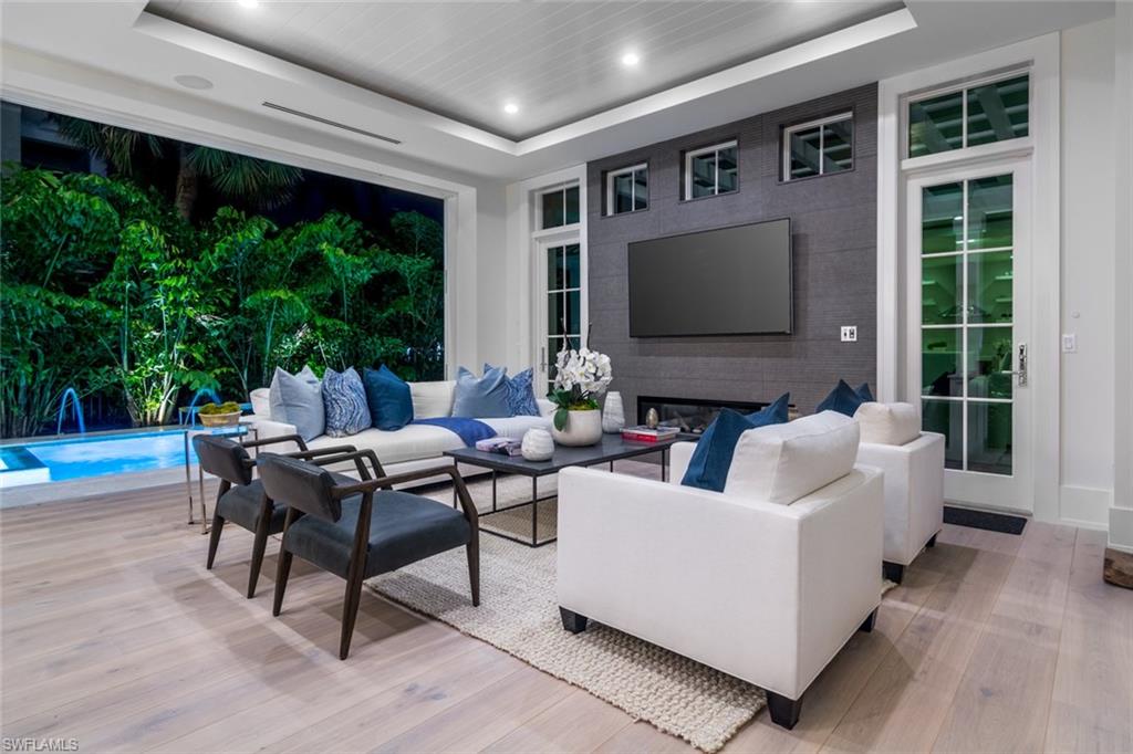 OLDE NAPLES - Residential