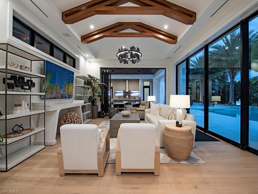 AQUALANE SHORES - Residential
