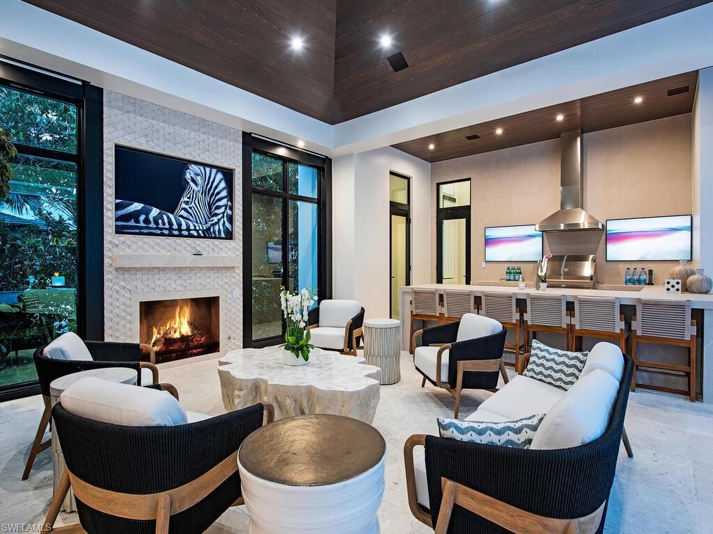 AQUALANE SHORES - Residential