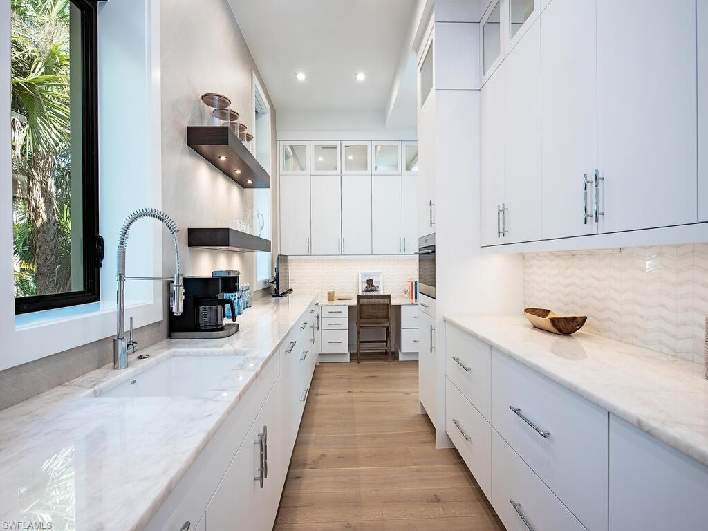 AQUALANE SHORES - Residential