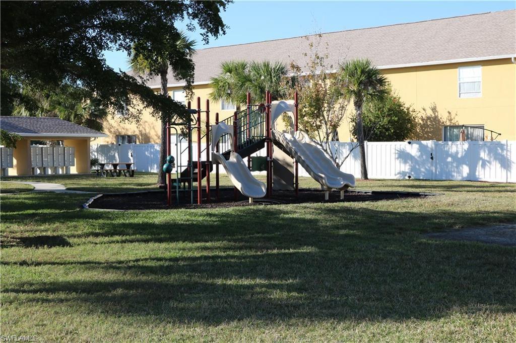 FOREST LAKE TOWNHOMES - Residential