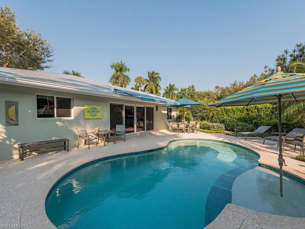 MOORINGS - Residential