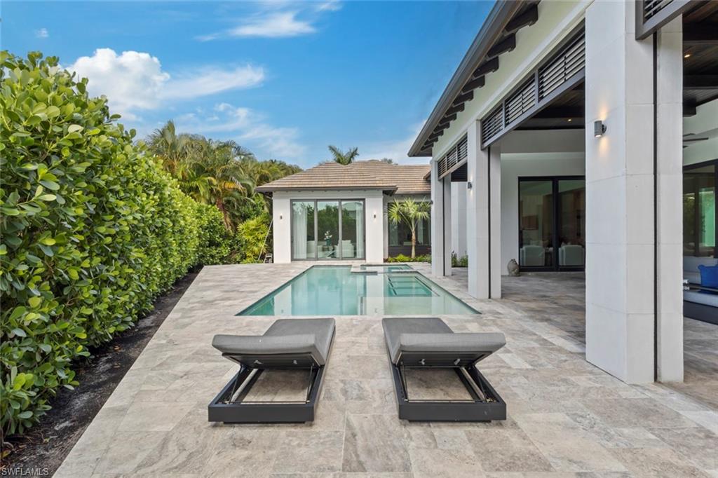 PARK SHORE - Residential