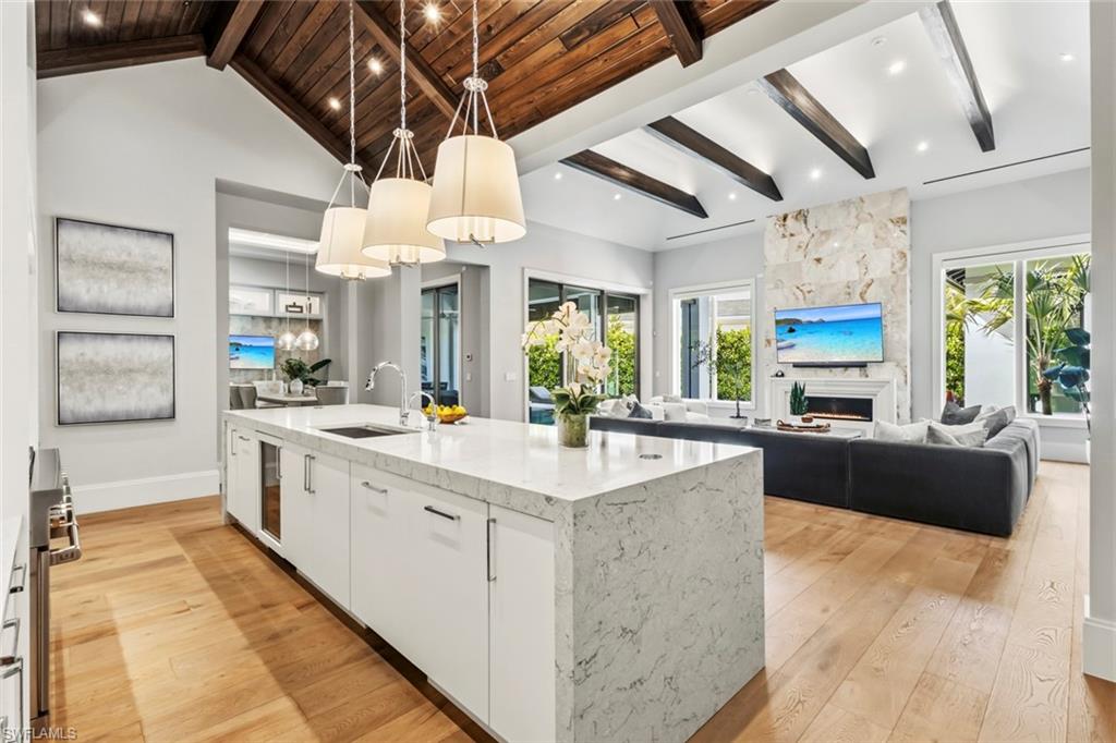 PARK SHORE - Residential