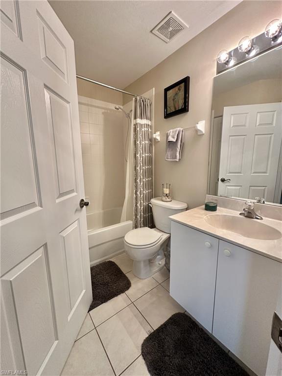 FOREST LAKE TOWNHOMES - Residential Lease