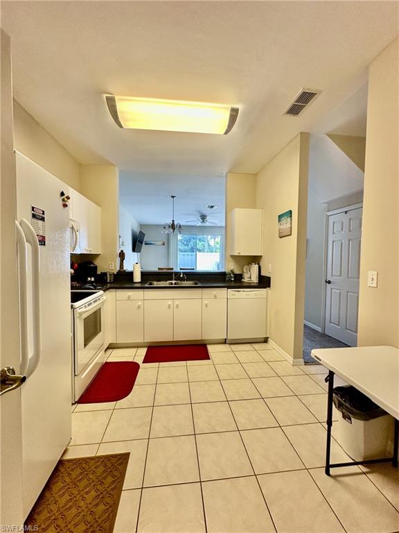 FOREST LAKE TOWNHOMES - Residential Lease