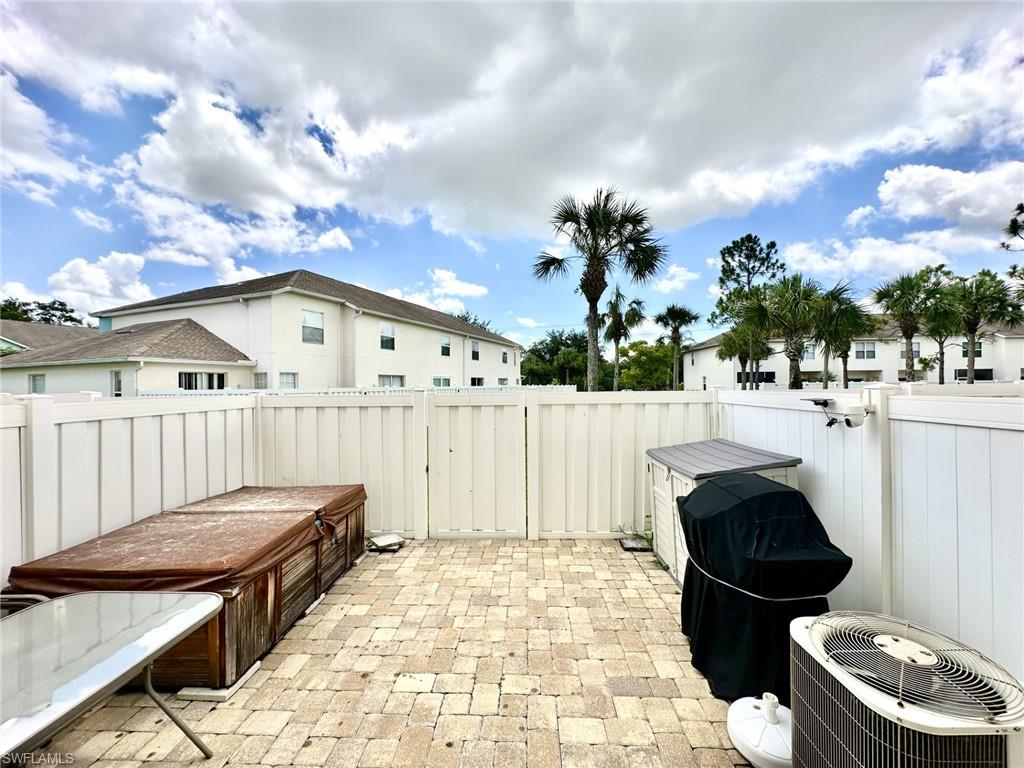 FOREST LAKE TOWNHOMES - Residential Lease