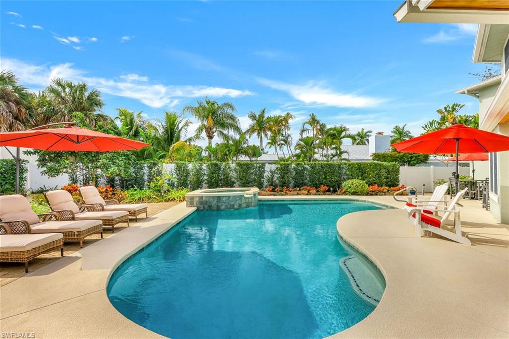 OLDE NAPLES - Residential