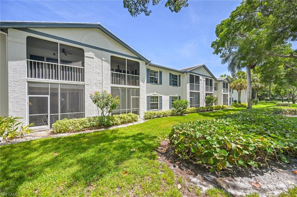 LAUREL OAKS AT PELICAN BAY - Residential