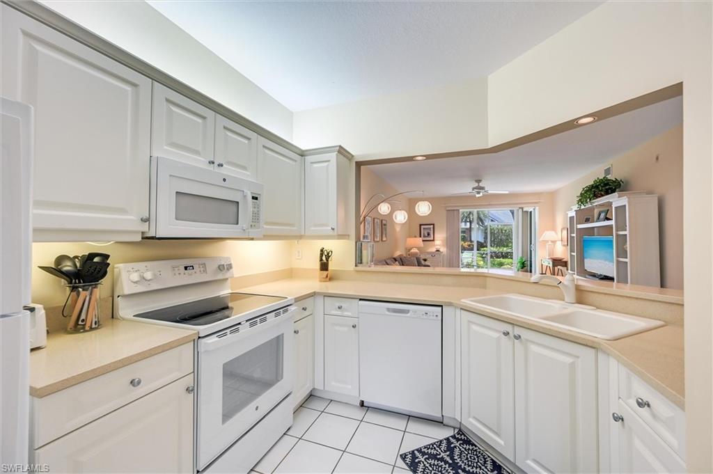 LAUREL OAKS AT PELICAN BAY - Residential