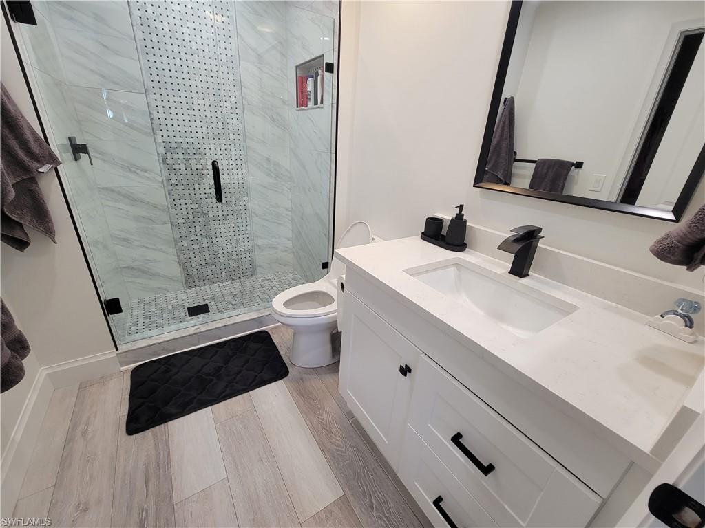ABBEY ON THE LAKE - Residential