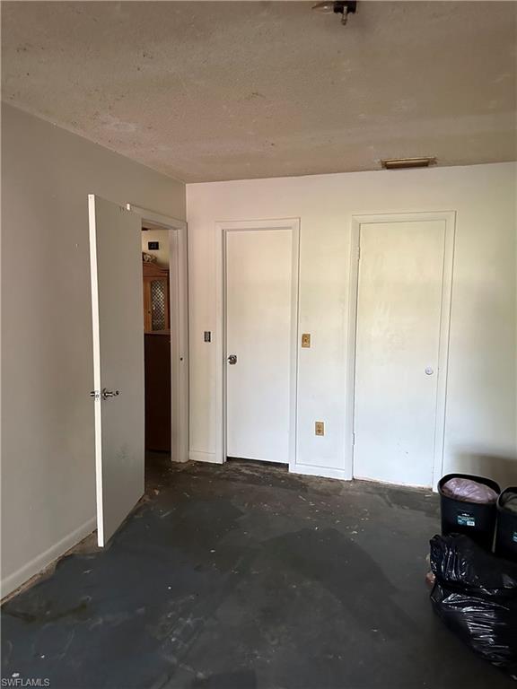 FORT MYERS SHORES - Residential
